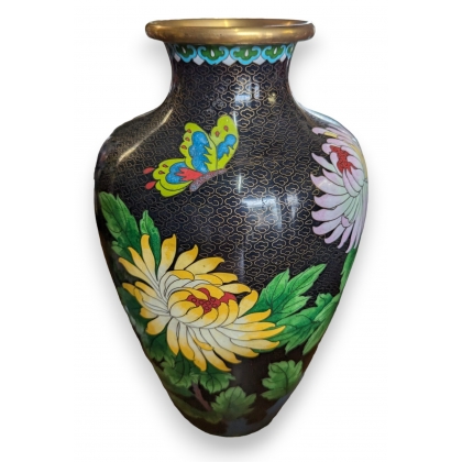 Paire de vases cloisonnés noir à fleurs