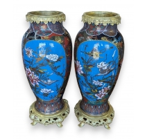 Paire de grand vases cloisonnés aux fleurs