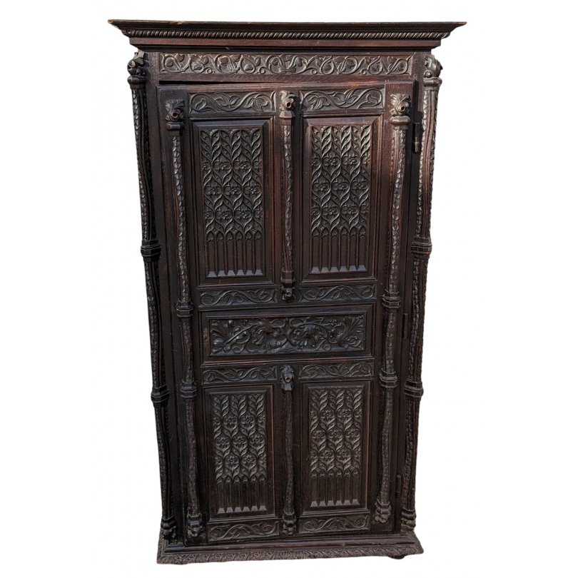 Petite armoire gothique à une porte