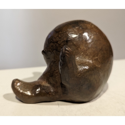 Bronze \"Blaireau en boule\" signé R.H.