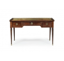 Bureau plat Louis XVI estampillé J. TRAMEY