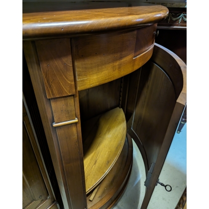 Encoignure arrondie style Directoire
