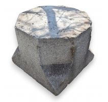Grand socle en granite