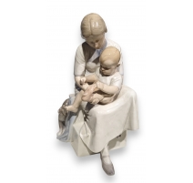 Mère et enfant en porcelaine de BING & GRONDAHL