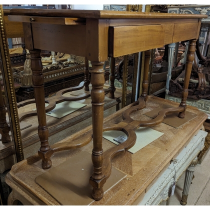 Sideboard with 2 drawers and 2 pull-out compartments
