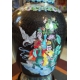 Paire de vases cloisonnés noir à personnages