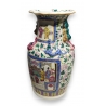 Vase en porcelaine décor personnages