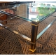 Table basse en laiton avec plateau en verre