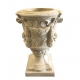 Vase baroque en pierre moullée
