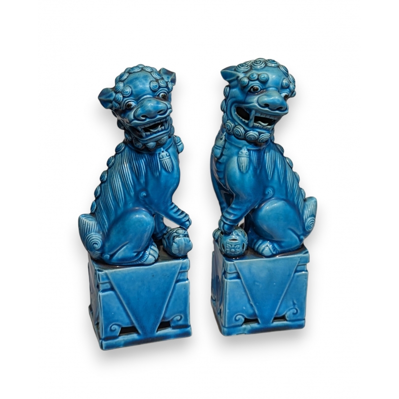 Paire de chiens de Fô en céramique bleue