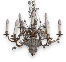 Lustre en fer doré et cristaux par Baguès