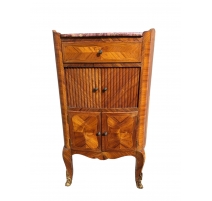 Chevet stlye Louis XV à rideaux