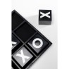 Tic-tac-toe en résine noir et blanc