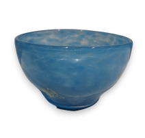 Coupe ronde en verre bleu DAUM