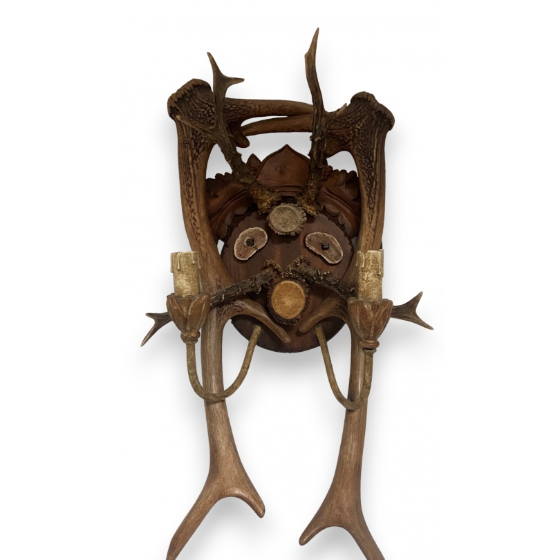 Wall light made from deer and chamois antlers