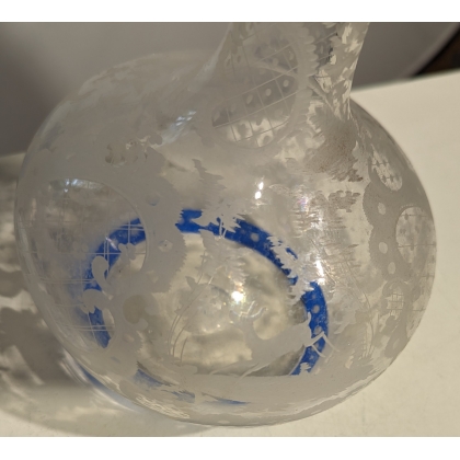 Engraved hunting-themed glass carafe, blue
