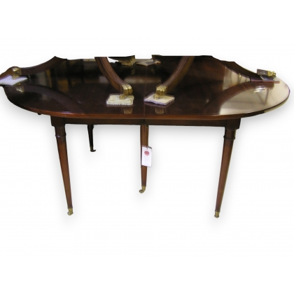  Table ovale style Directoire modèle sur  Moinat SA  - Antiquités décoration