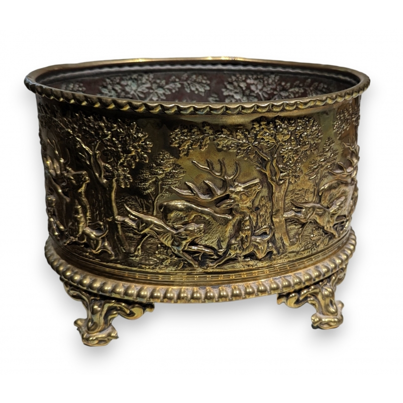 Oval brass plant pot, ‘Chasse à cour’