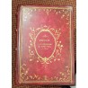 Table d\'appoint immitant un livre