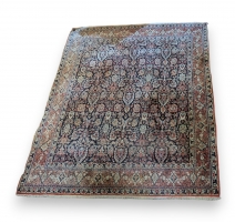 Tapis d'orient fond noir