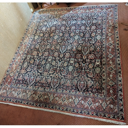 Tapis d'orient fond noir