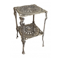 Table carrée à 2 plateaux en laiton poli