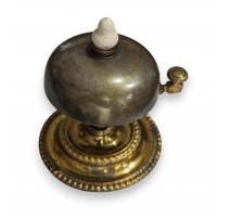Cloche d'hôtel en laition et métal