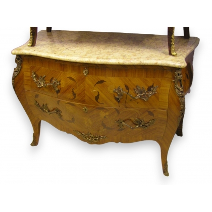 Commode, style Louis XV, dessus marbre