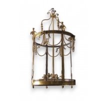 Lantern has to suspend Louis XVI style in