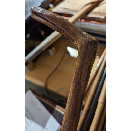 Canne monoxyle en bois courbe