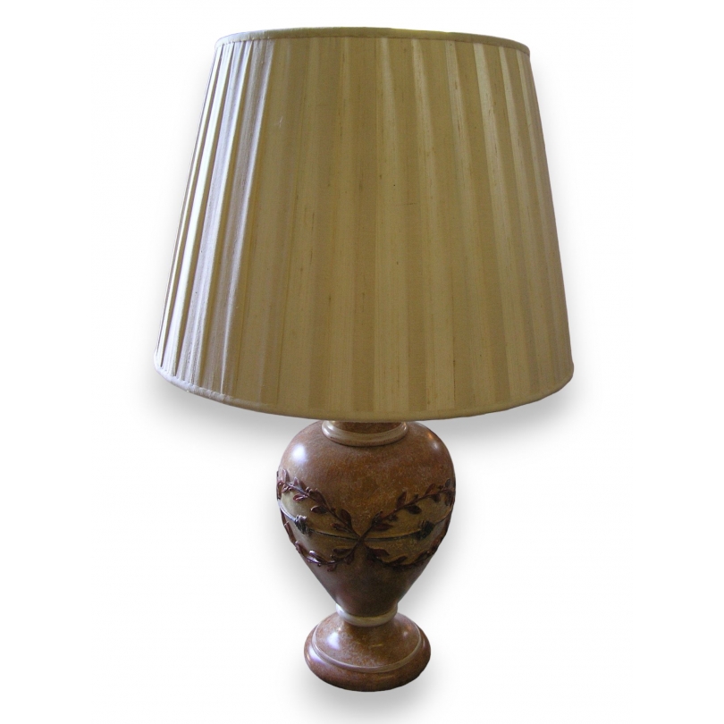 Resin table lamp with lampshade at  Moinat SA  - Antiques and home décor