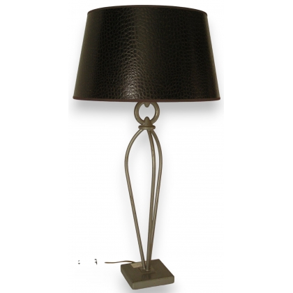 Lampe en fer avec abat-jour en faux serpent