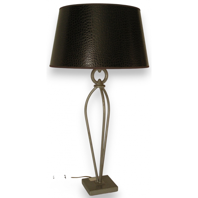  Lampe en fer avec abat-jour en faux sur  Moinat SA  - Antiquités décoration