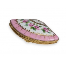 Boite éventail en porcelaine rose