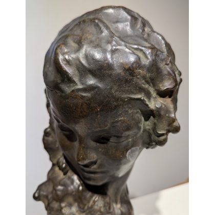 Buste \"Jeune fille\" en bronze signé GENNARELLI