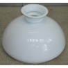 Abat-jour en opaline blanche
