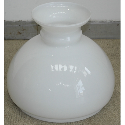 Abat-jour en opaline blanche