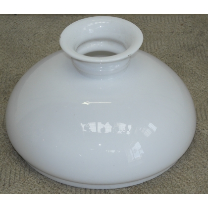 Abat-jour en opaline blanche