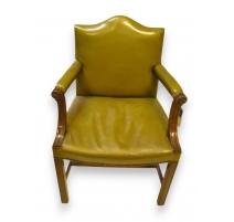 Fauteuil en acajou recouvert de cuir