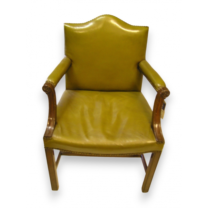 Fauteuil en acajou recouvert de cuir