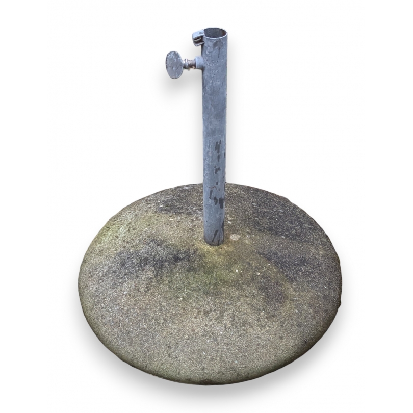 Round stone parasol base