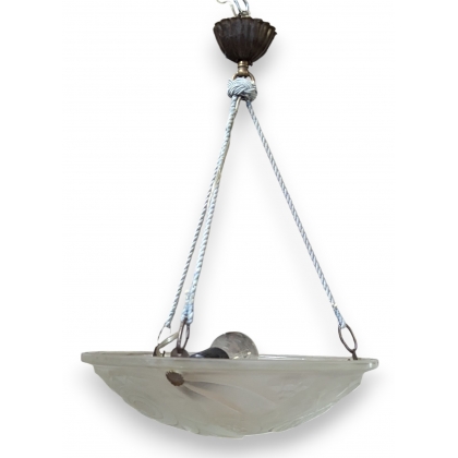 Suspension en verre moulé par l\'Elf & Degué