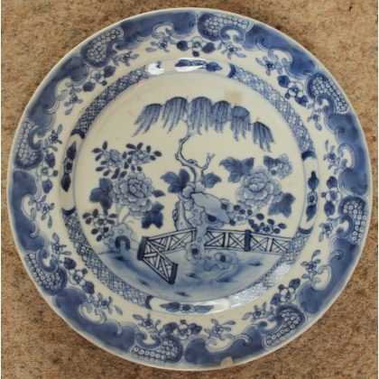 Assiette en porcelaine chinoise bleu et blanc