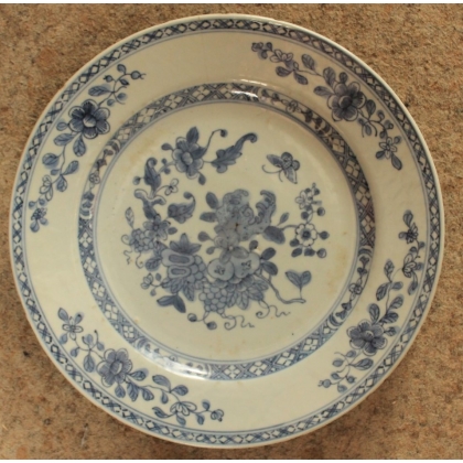 Assiette en porcelaine bleu blanc