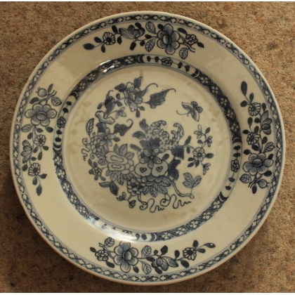 Assiette en porcelaine bleu blanc