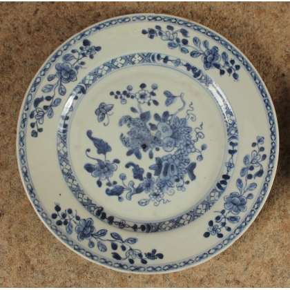 Assiette en porcelaine bleu blanc