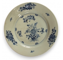 Assiette en porcelaine chinoise bleu et blanc