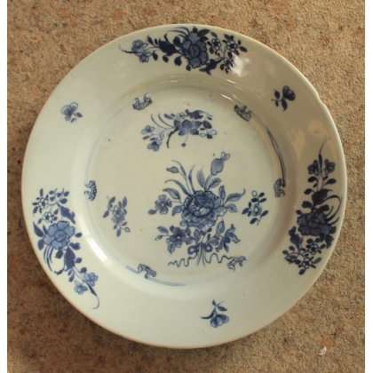 Assiette en porcelaine chinoise bleu et blanc