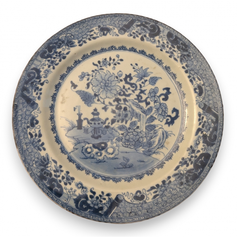 Assiette en porcelaine chinoise bleu et blanc