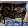  Commode laque noir décor chinois. sur  Moinat SA  - Antiquités décoration